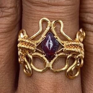 Elegant Gold Wire Wrapped Ring with Red Gem